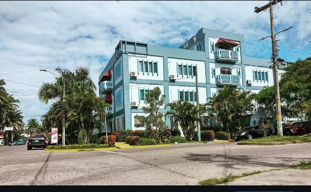 Hotel Carnaval La Ceiba Zewnętrze zdjęcie