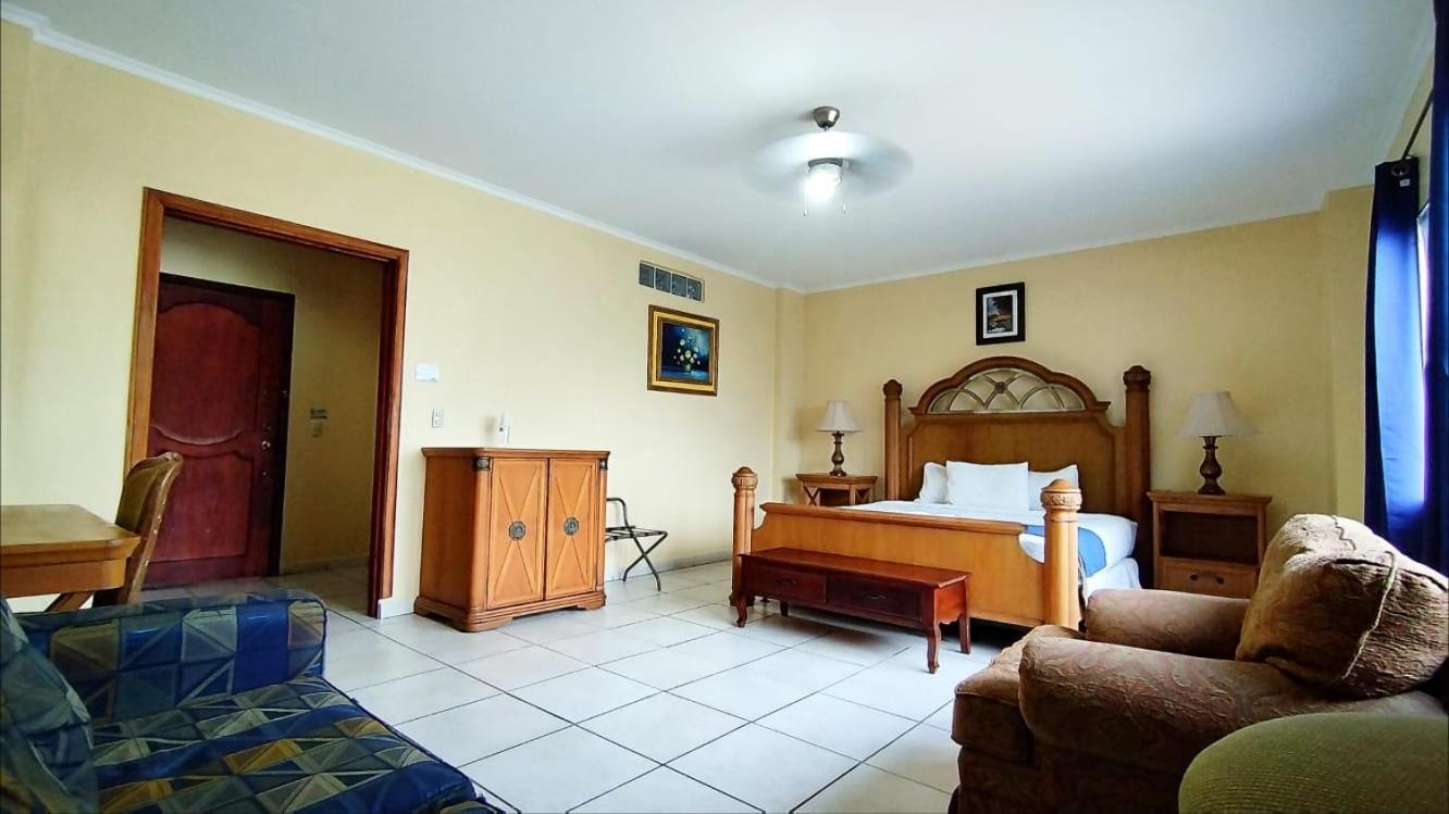 Hotel Carnaval La Ceiba Zewnętrze zdjęcie
