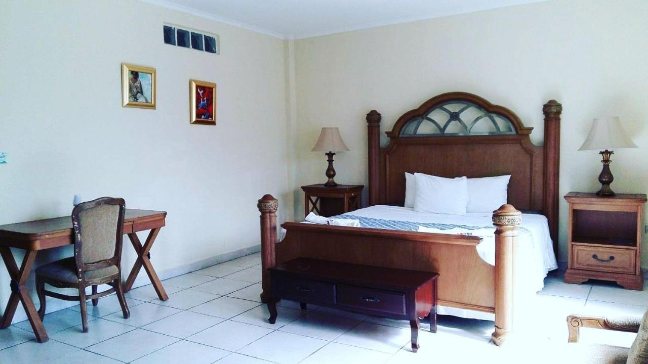 Hotel Carnaval La Ceiba Zewnętrze zdjęcie