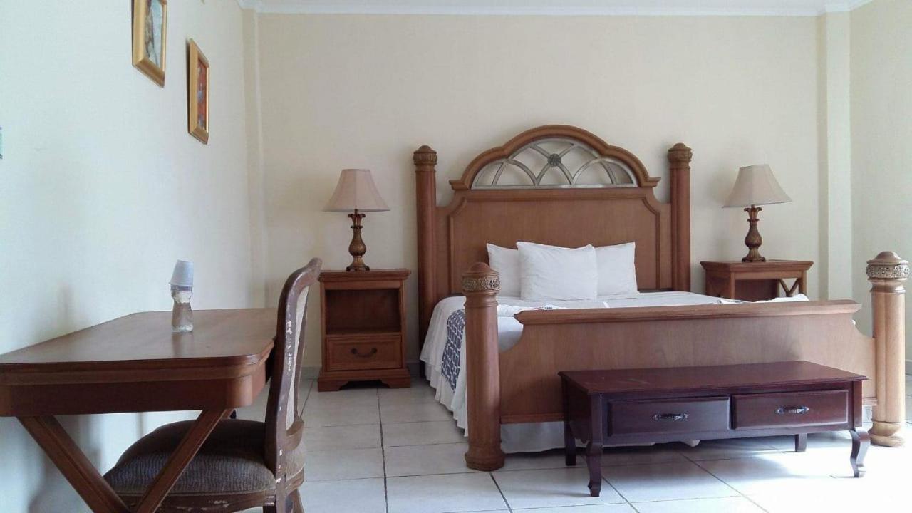 Hotel Carnaval La Ceiba Zewnętrze zdjęcie