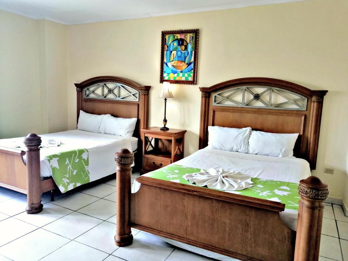 Hotel Carnaval La Ceiba Zewnętrze zdjęcie