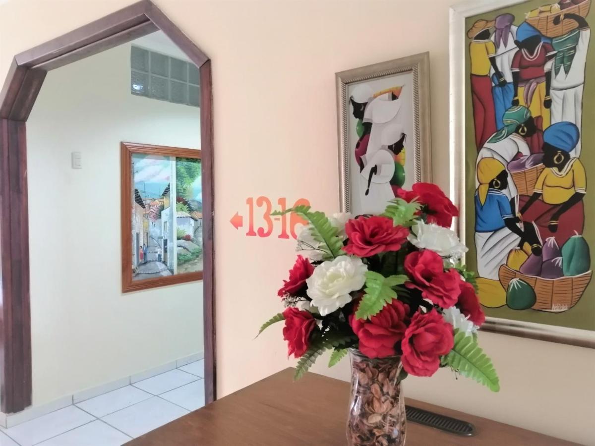 Hotel Carnaval La Ceiba Zewnętrze zdjęcie