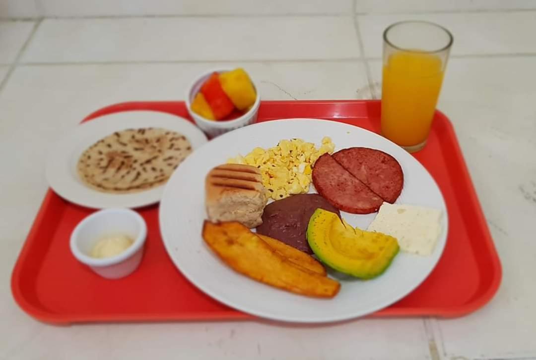 Hotel Carnaval La Ceiba Zewnętrze zdjęcie