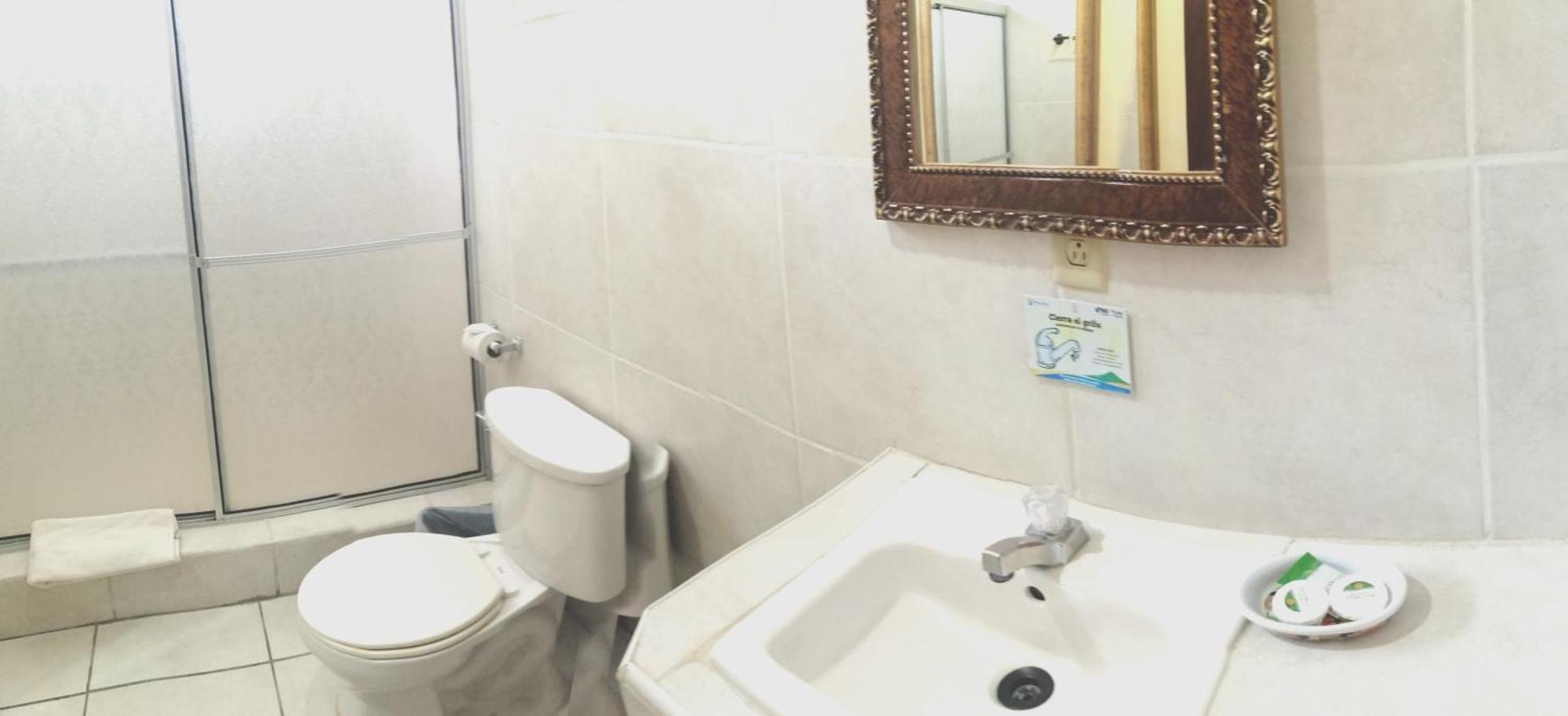 Hotel Carnaval La Ceiba Zewnętrze zdjęcie